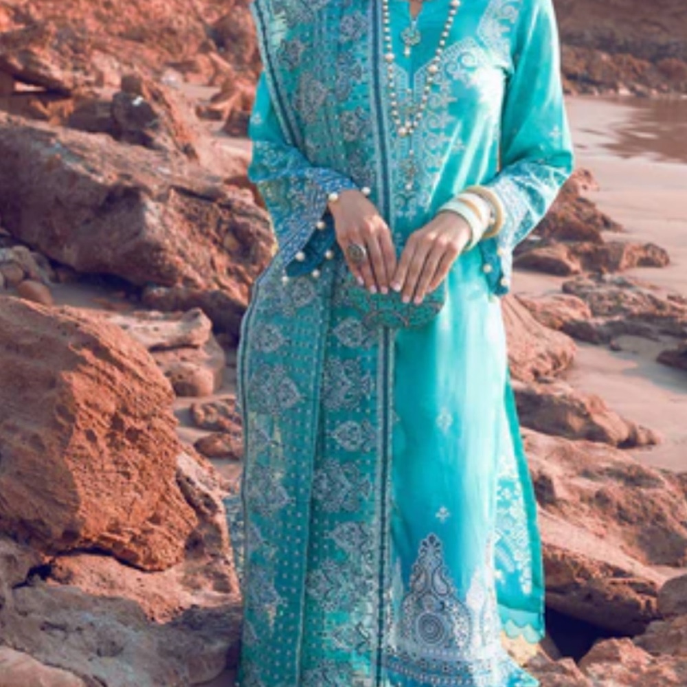 New 3 piece Laxauary Lawn Salwarkameez cl nureh